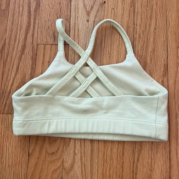 Athleta tiny girls sports top tag sais 6 but fits like 4 light yellow green - Picture 2 of 3